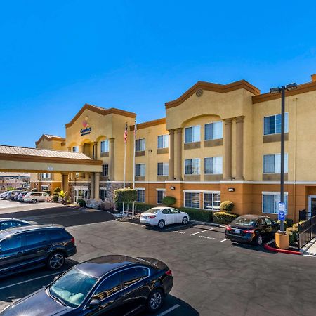 Comfort Inn & Suites Sacramento - University Area Eksteriør bilde