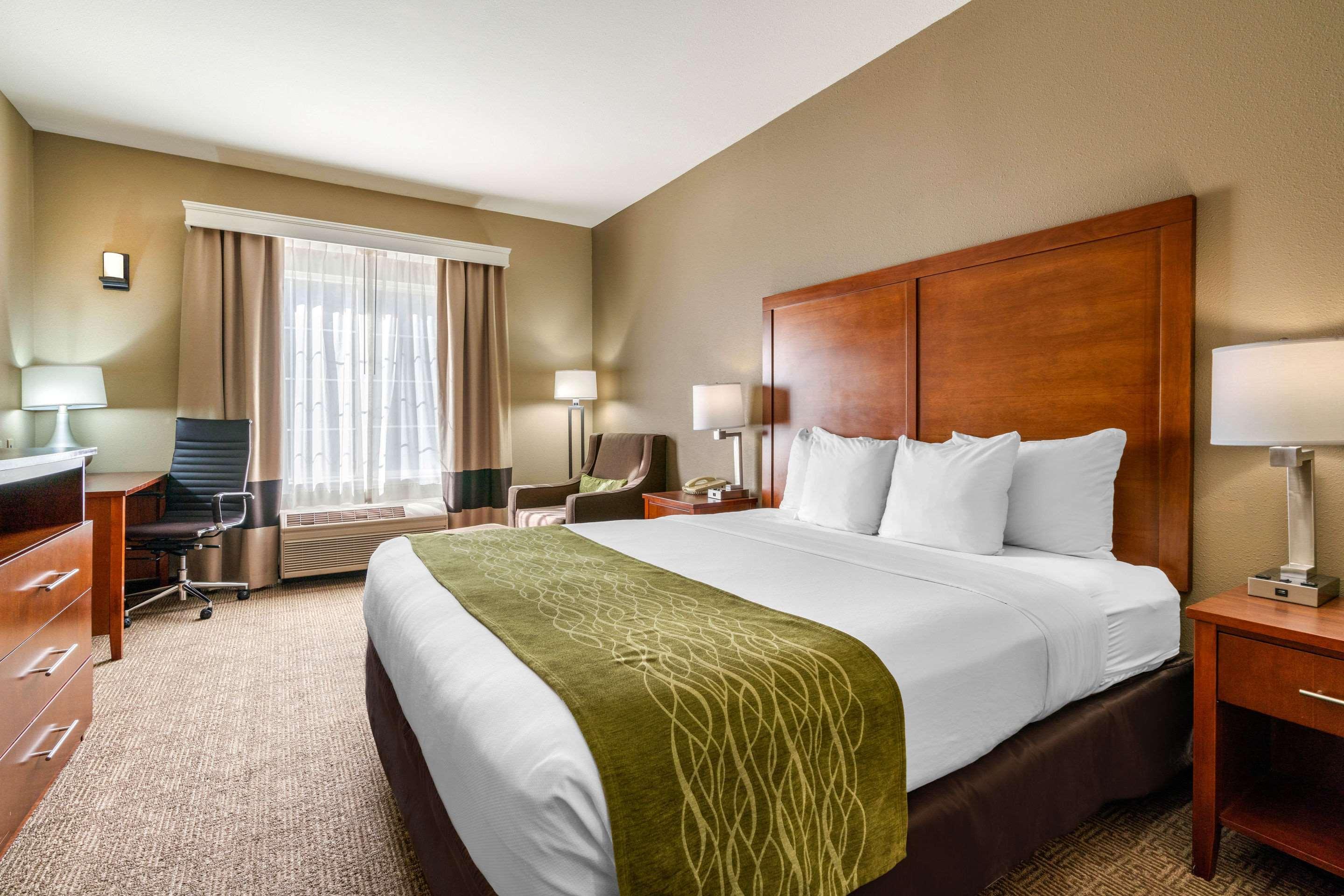 Comfort Inn & Suites Sacramento - University Area Eksteriør bilde