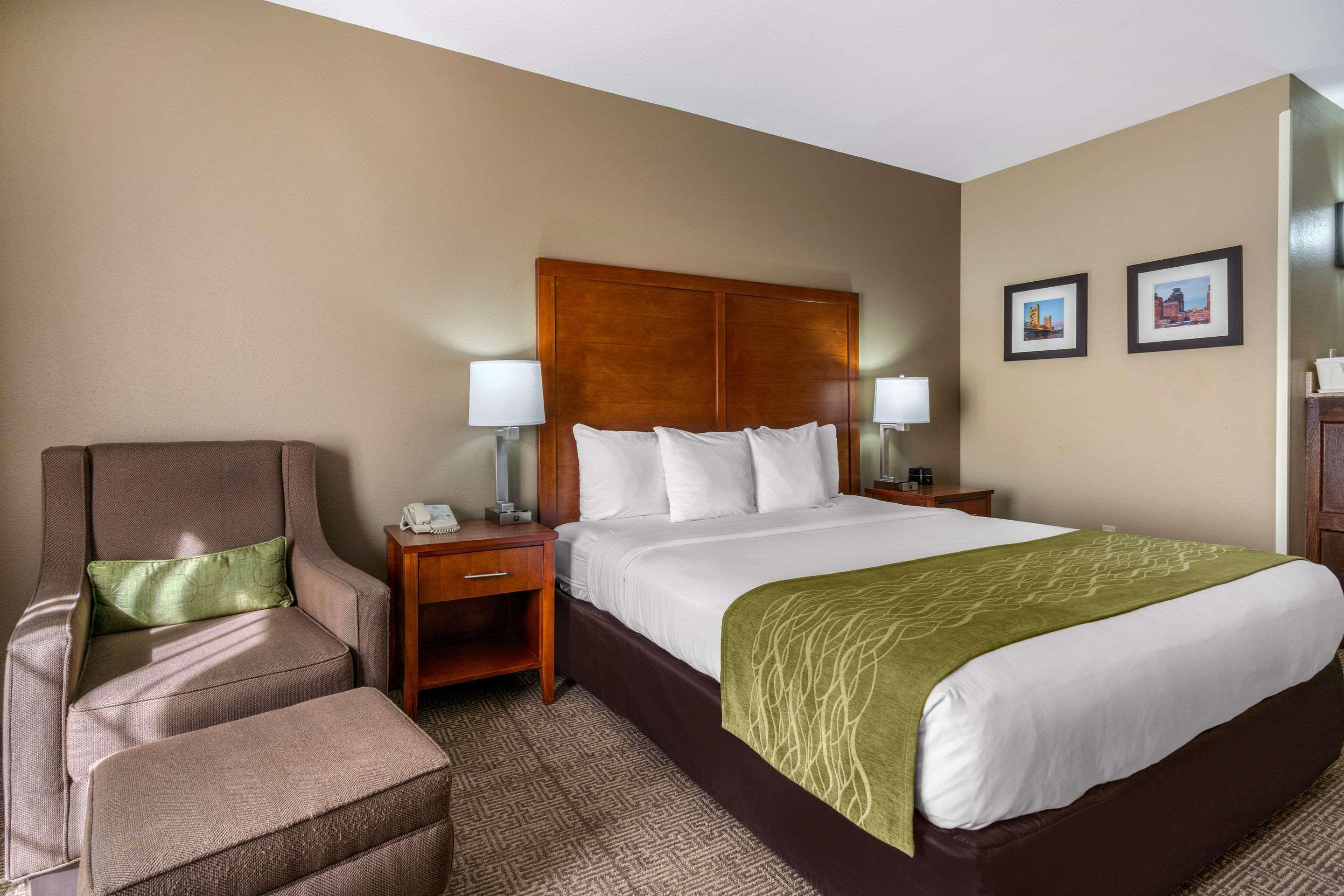 Comfort Inn & Suites Sacramento - University Area Eksteriør bilde