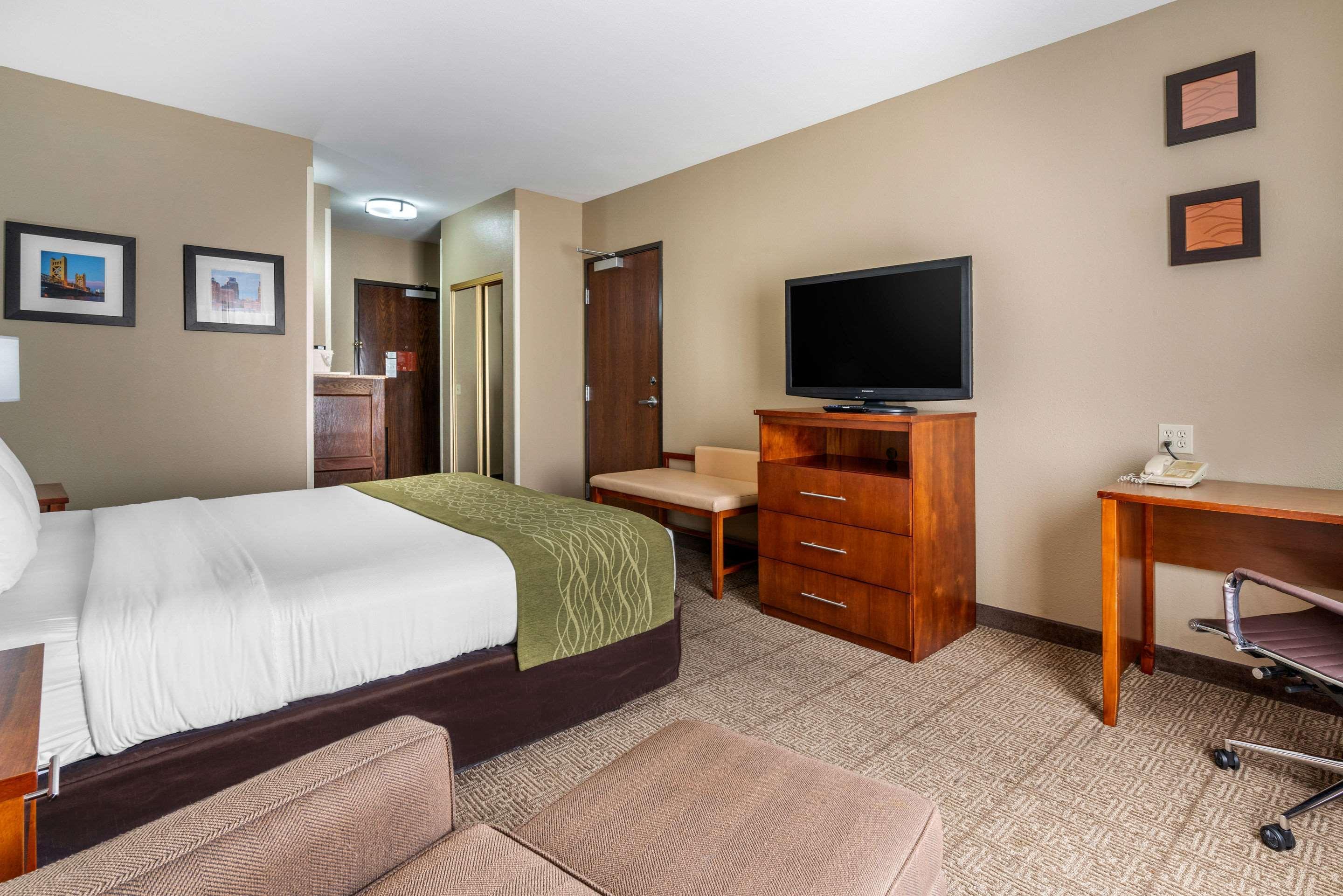 Comfort Inn & Suites Sacramento - University Area Eksteriør bilde