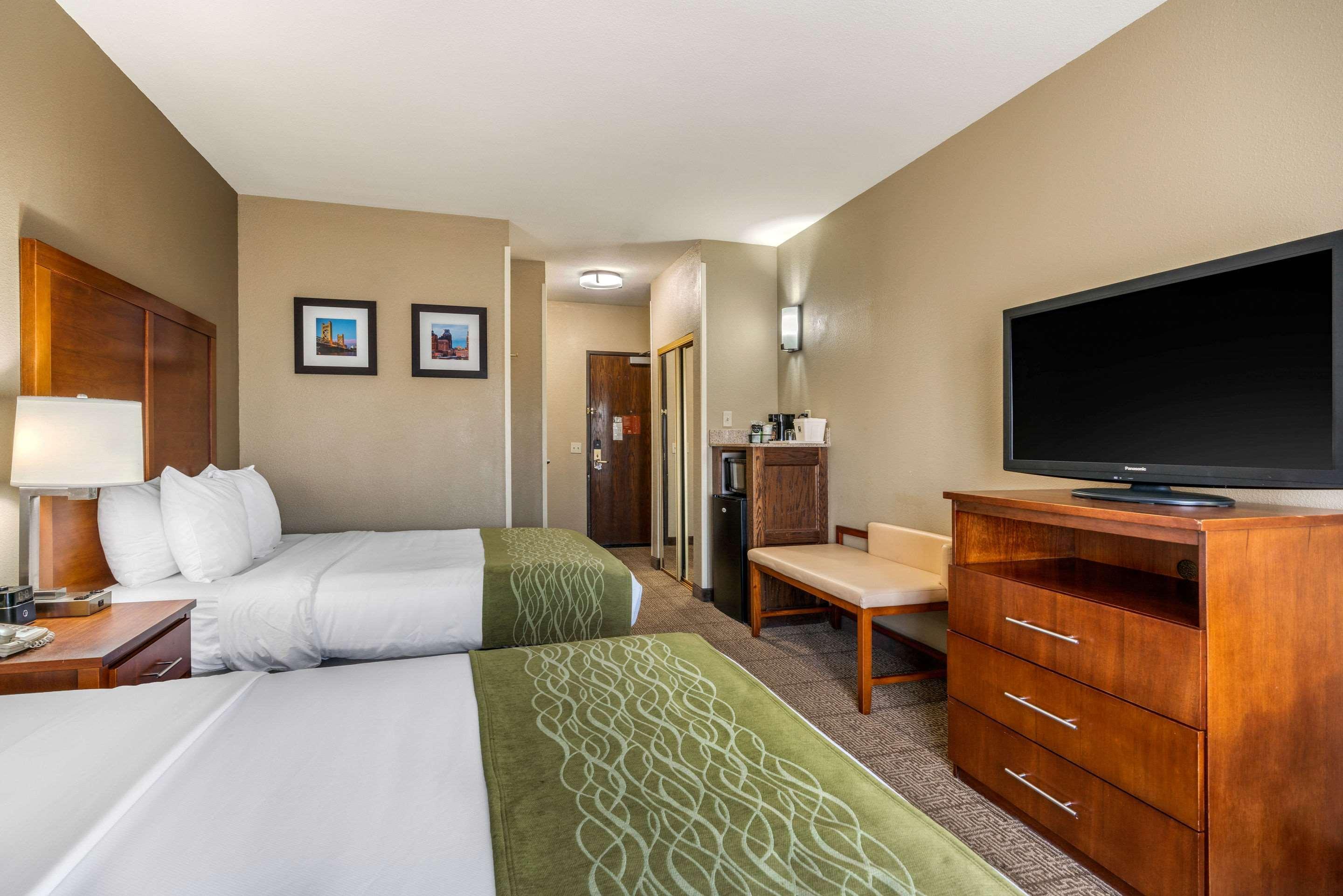 Comfort Inn & Suites Sacramento - University Area Eksteriør bilde
