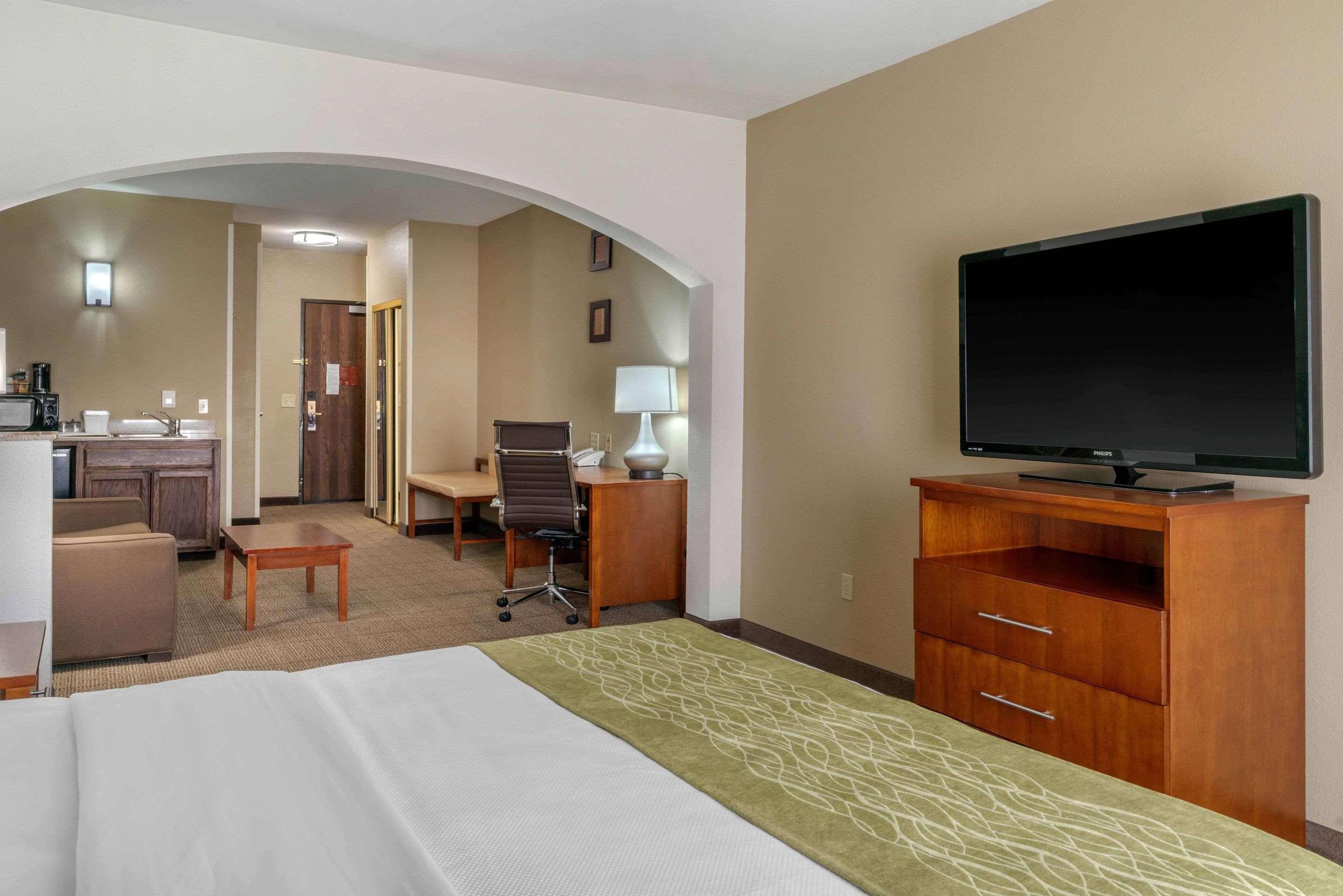 Comfort Inn & Suites Sacramento - University Area Eksteriør bilde