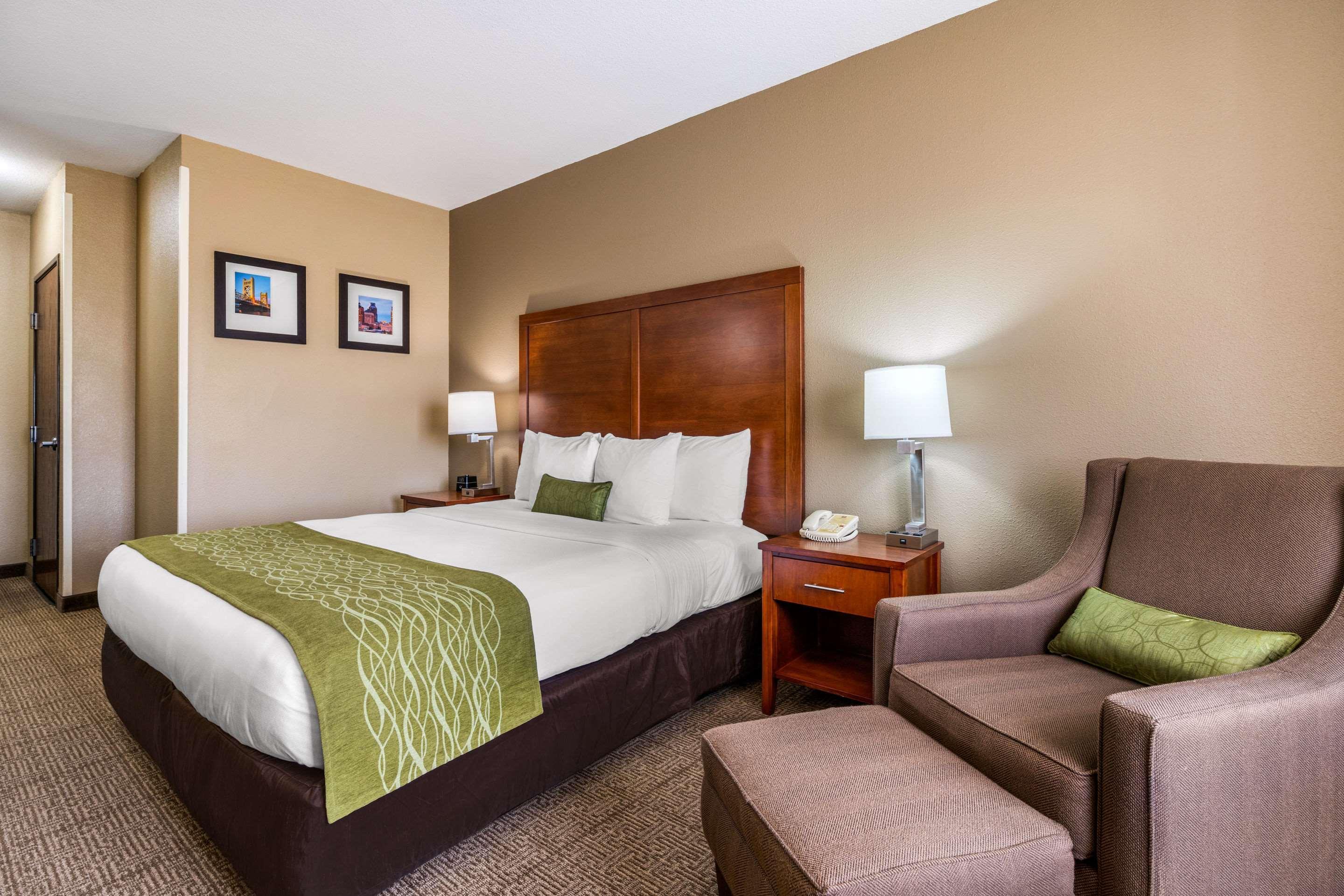 Comfort Inn & Suites Sacramento - University Area Eksteriør bilde