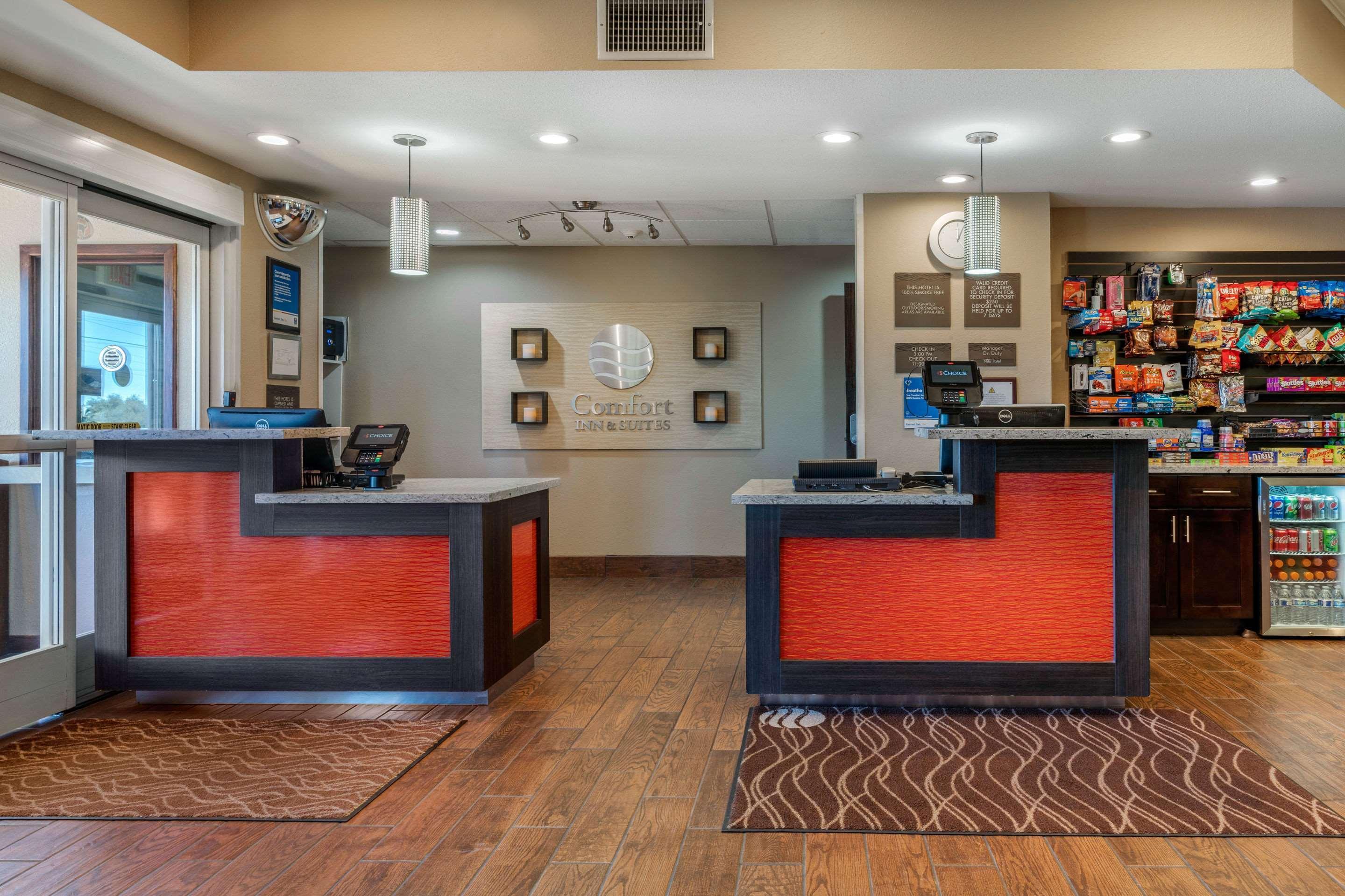Comfort Inn & Suites Sacramento - University Area Eksteriør bilde