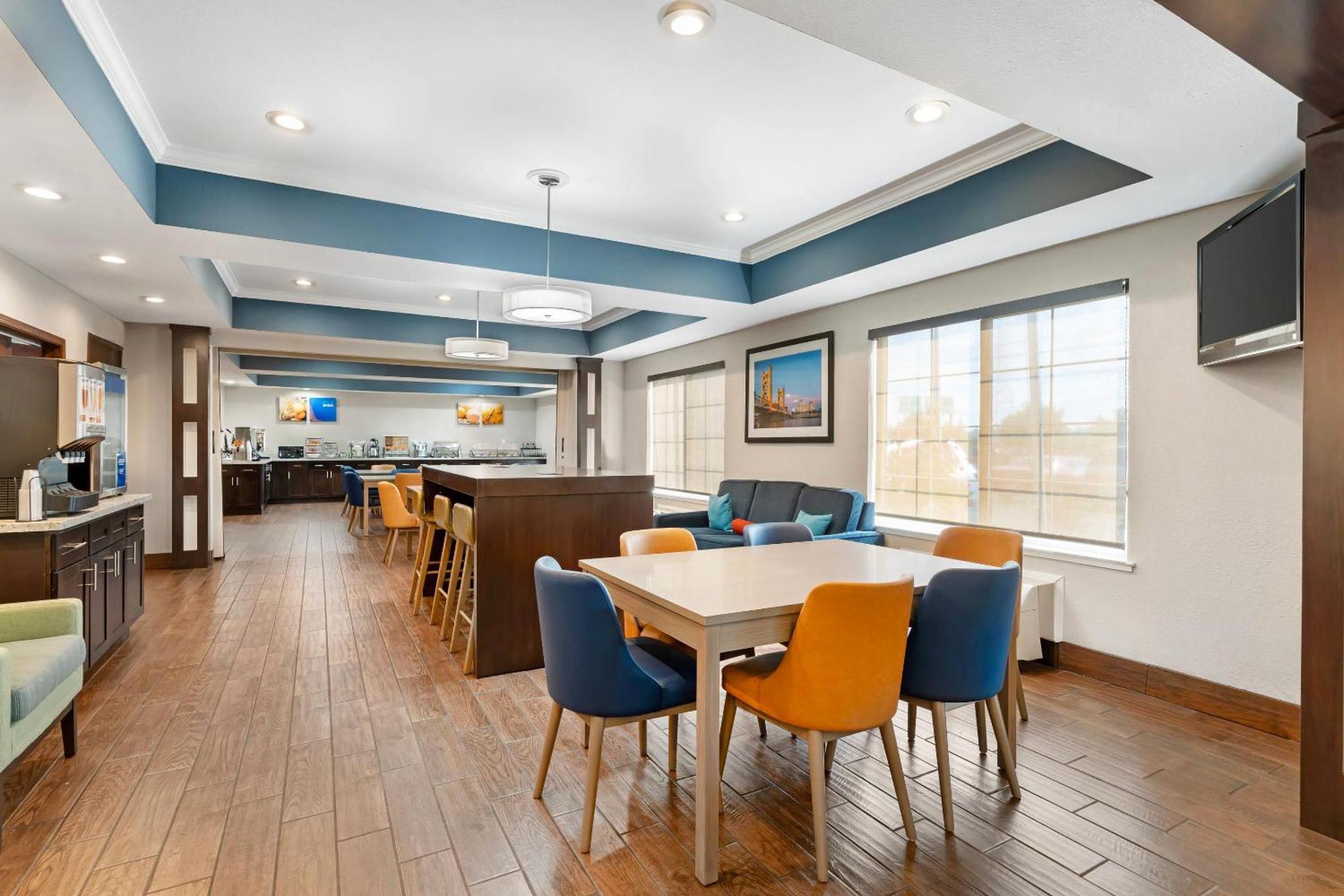 Comfort Inn & Suites Sacramento - University Area Eksteriør bilde