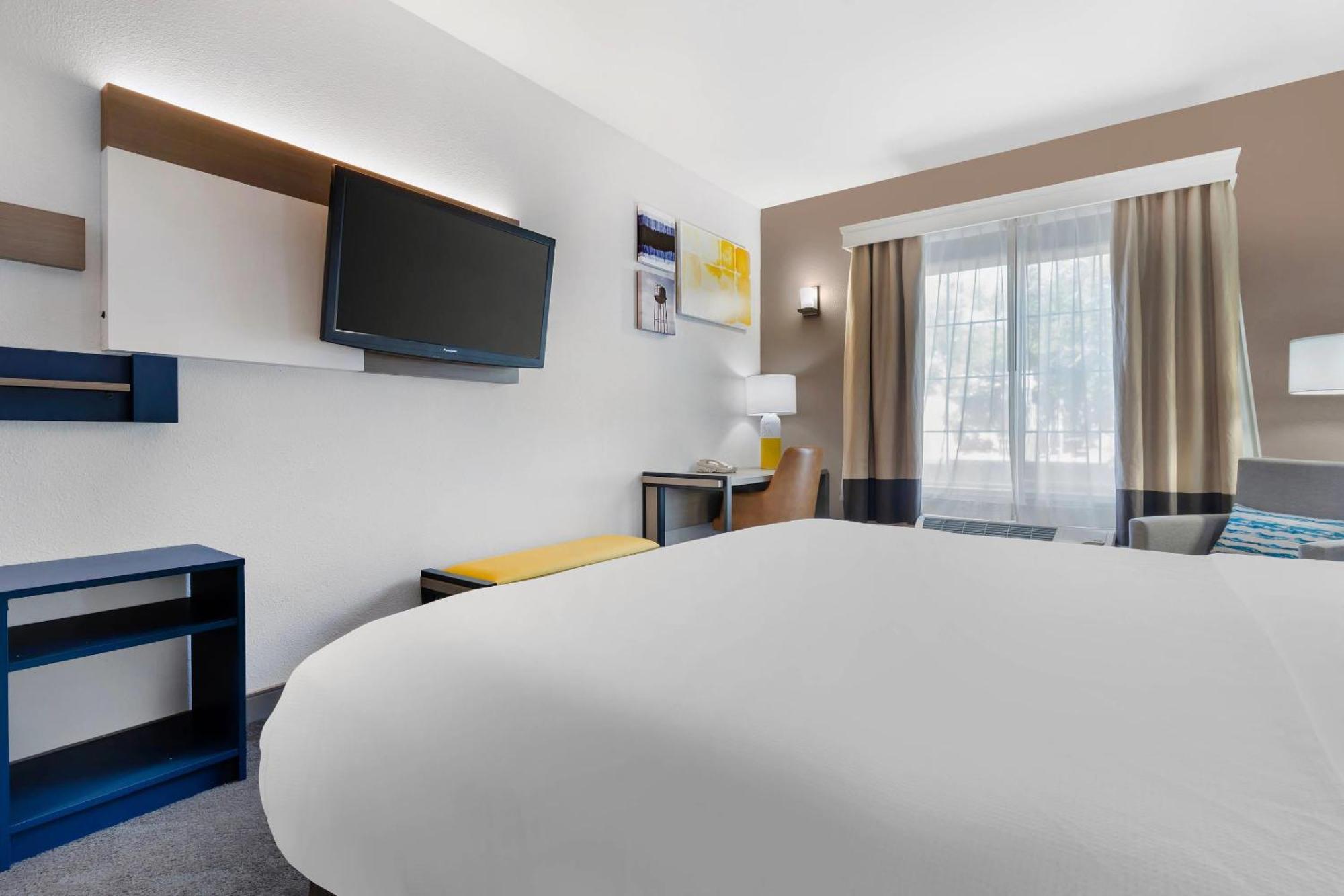 Comfort Inn & Suites Sacramento - University Area Eksteriør bilde