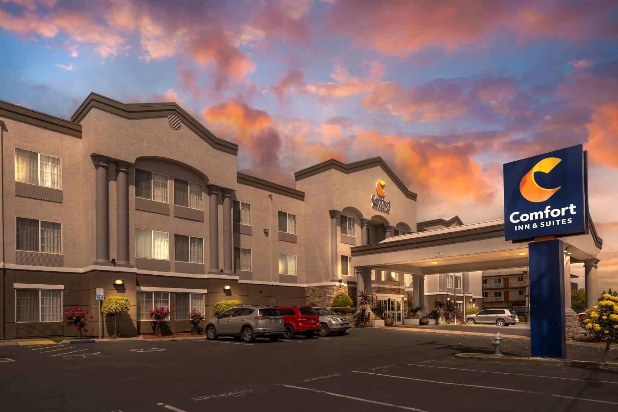 Comfort Inn & Suites Sacramento - University Area Eksteriør bilde